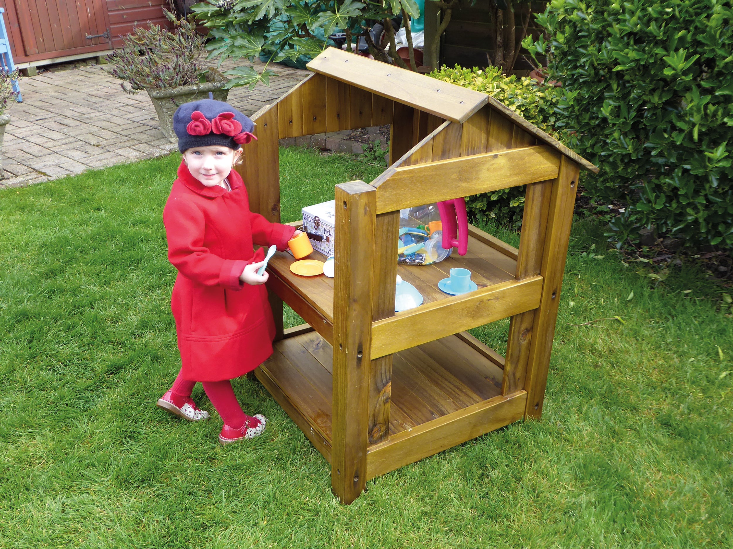 Outdoor Play Cabin